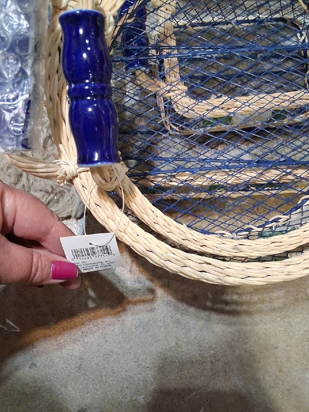 Two Blue Wicker Baskets with Daisy Accents - Picture 8 of 8
